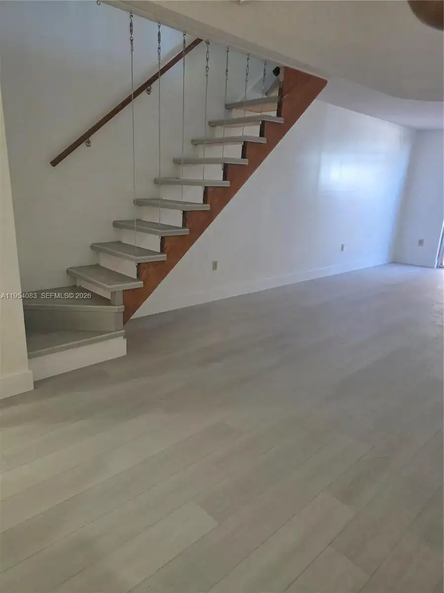 1095 W 40th St # 26, Hialeah FL 33012 photo 3