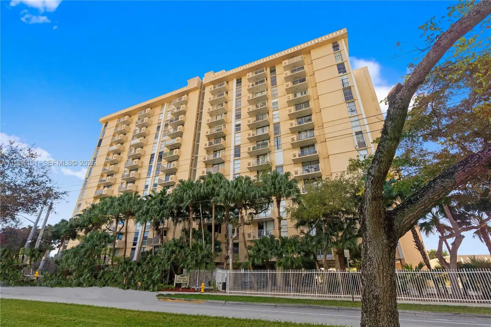 2350 NE 135th St # 1202, North Miami FL 33181 photo 2