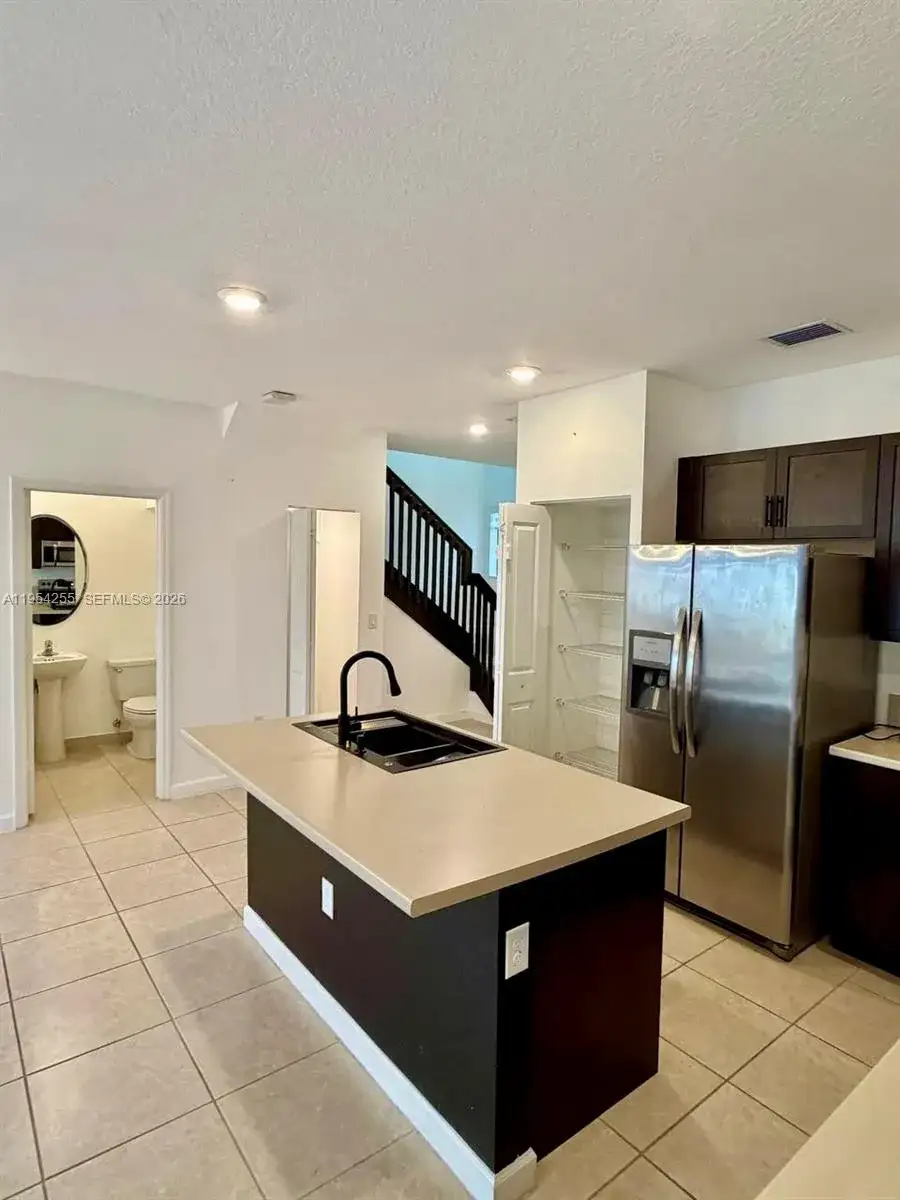 405 NE 208th Ter # 405, Miami FL 33179 photo 2