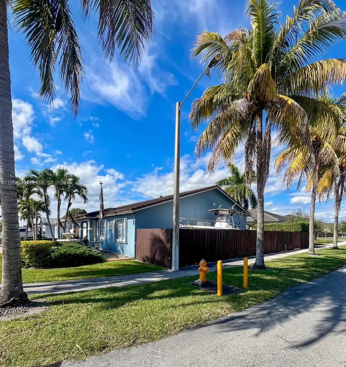 15201 SW 177th Ter, Miami FL 33187 photo 5