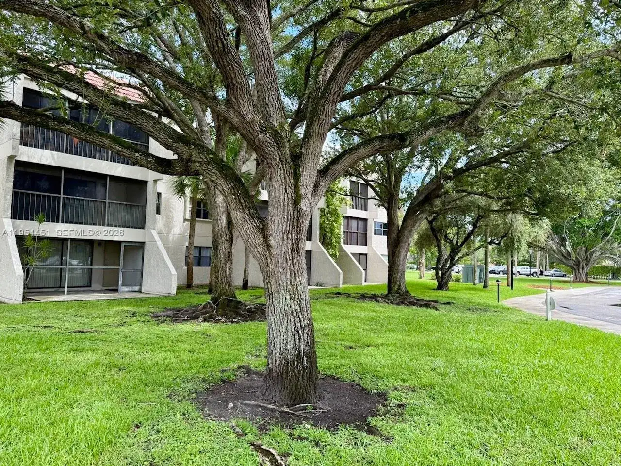 210 Lakeview Dr # 102, Weston FL 33326 photo 5