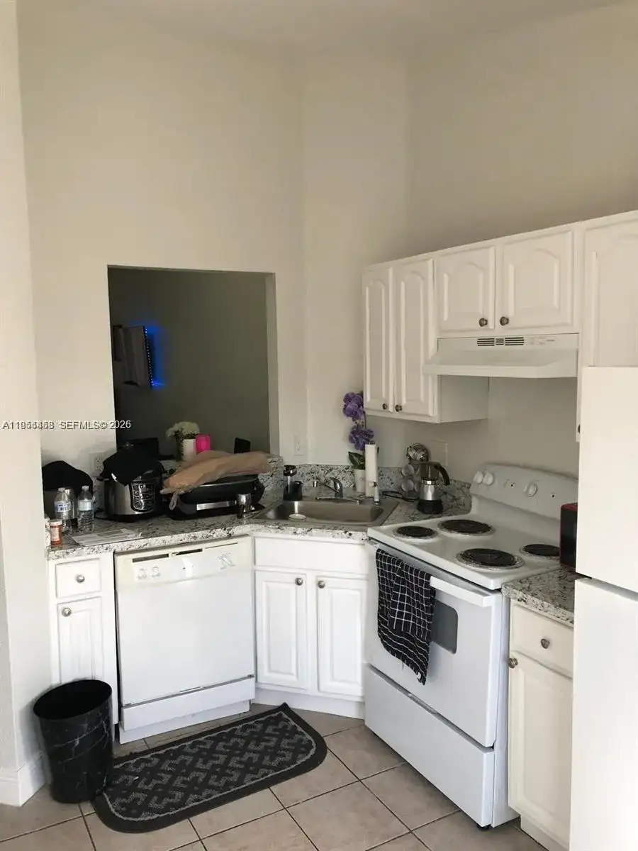 27 NE 13th Ave # 4, Homestead FL 33033 photo 4