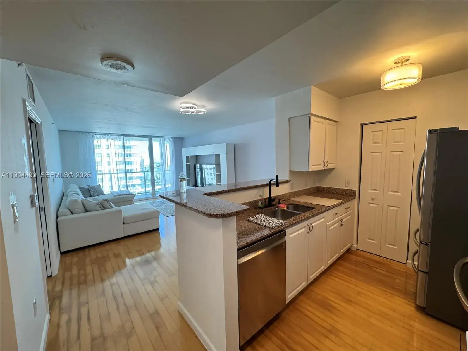 1155 Brickell Bay Dr # 2306, Miami FL 33131 photo 2