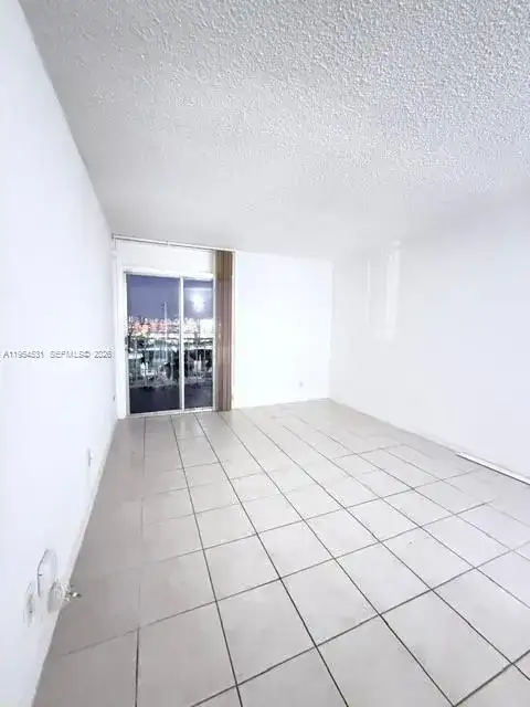 4550 NW 9th St # 812E, Miami FL 33126 photo 3