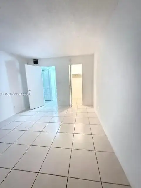 4550 NW 9th St # 812E, Miami FL 33126 photo 4