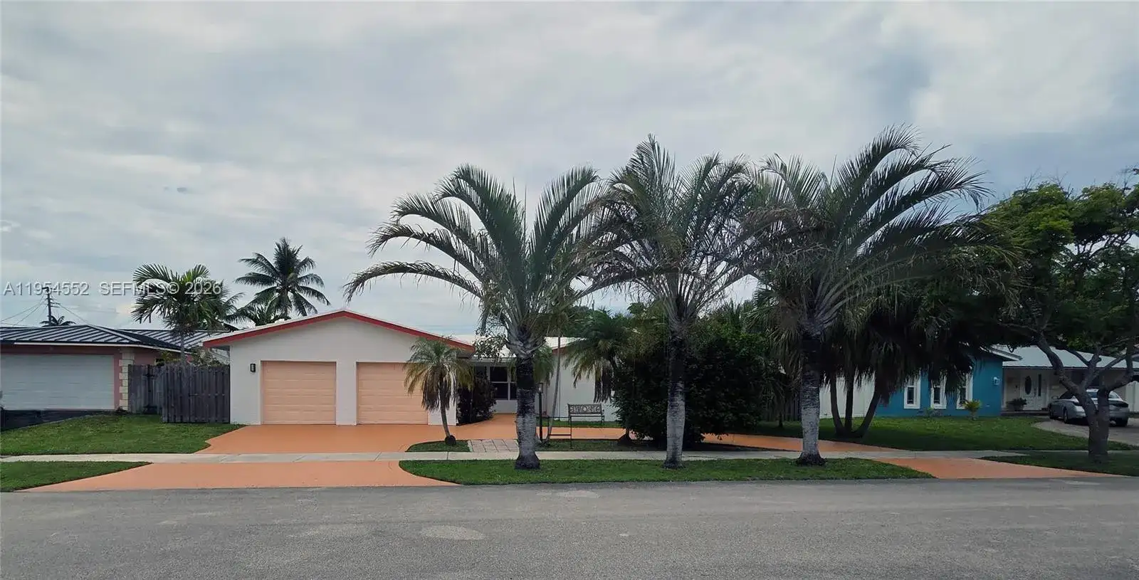 1245 Coral Ln, Hollywood FL 33019 photo 2