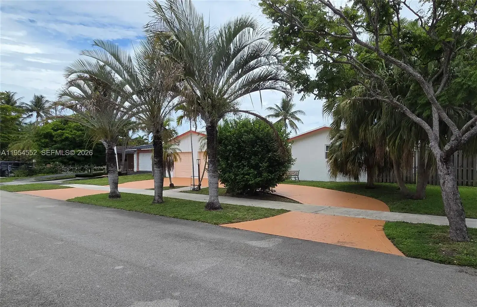 1245 Coral Ln, Hollywood FL 33019 photo 5