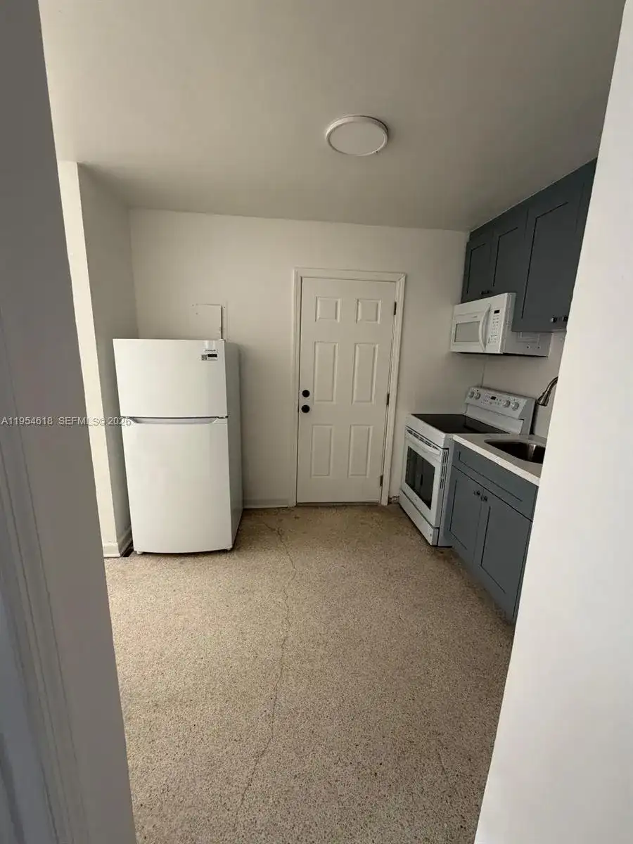 1608 SW 4th St # 9, Miami FL 33135 photo 2