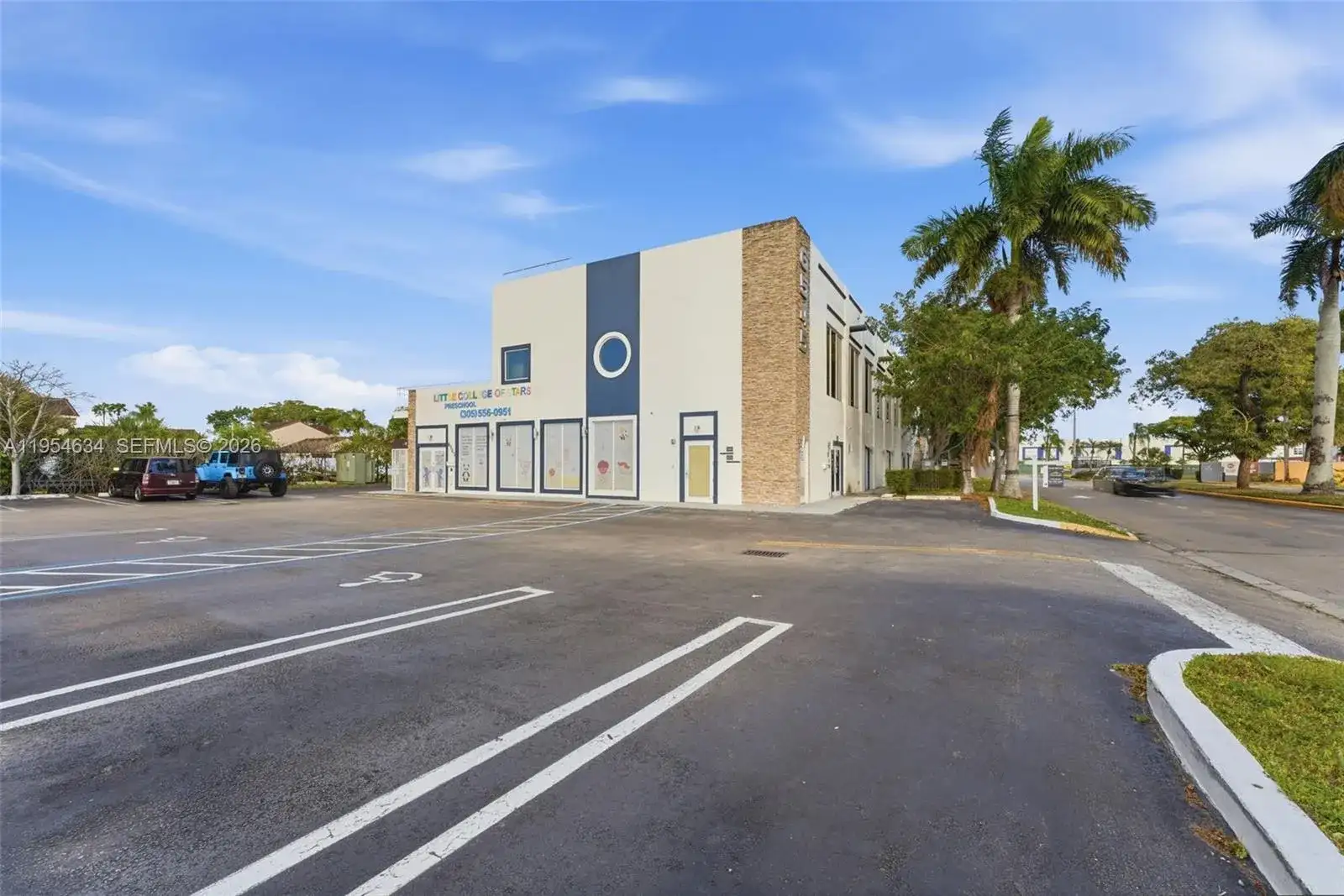 6545 NW 169th St, Hialeah FL 33015 photo 4