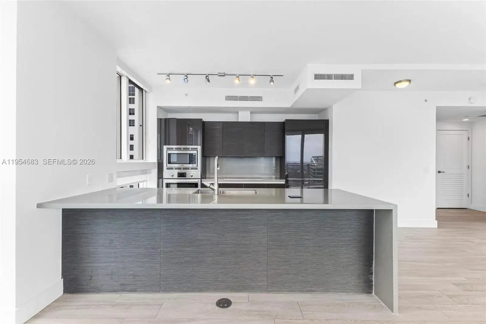 1080 Brickell Ave # 3909, Miami FL 33131 photo 4