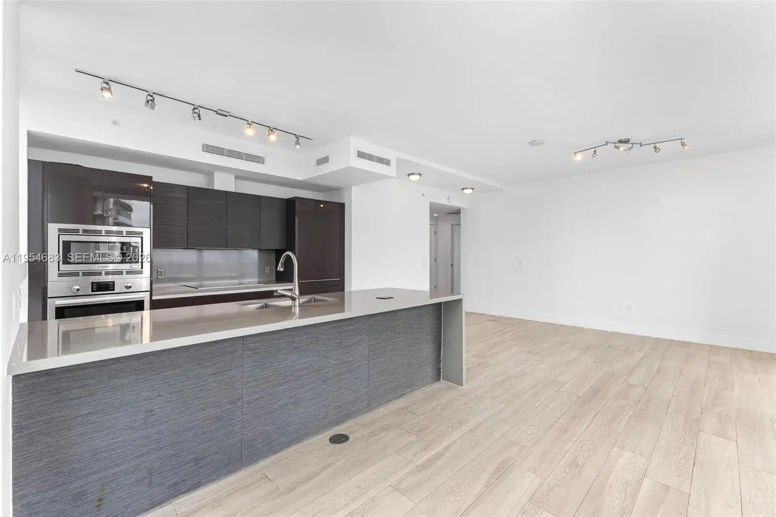 1080 Brickell Ave # 3909, Miami FL 33131 photo 5