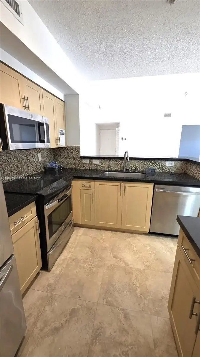 2090 W PRESERVE WY # 301, Miramar FL 33025 photo 2
