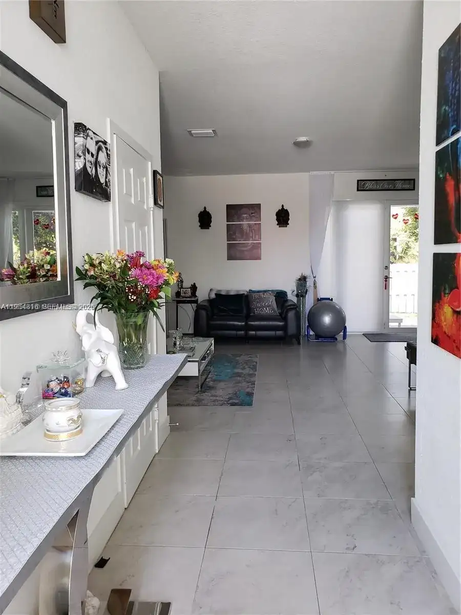 701 NW 127th Pl, Miami FL 33182 photo 4