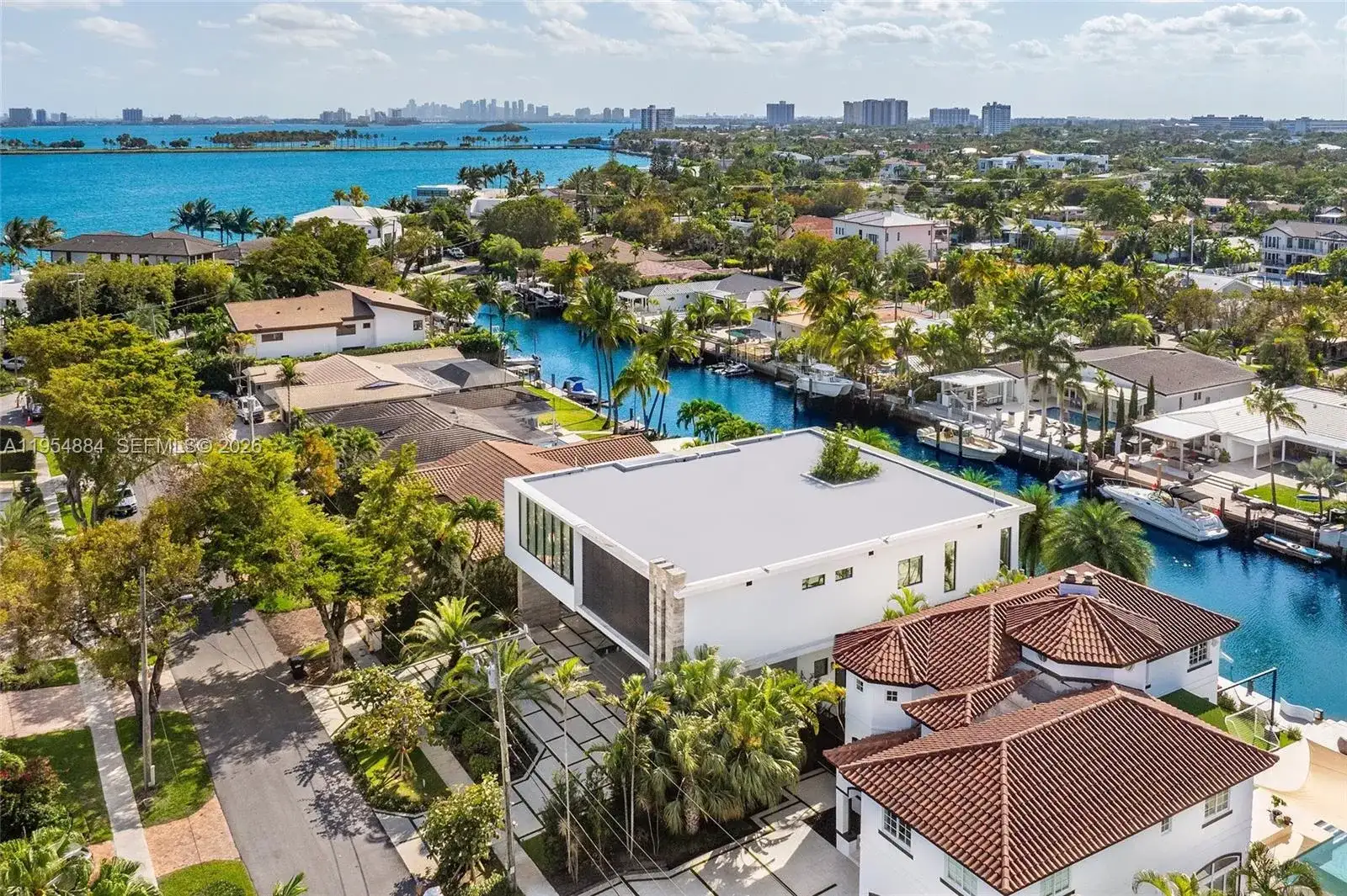 13190 Biscayne Bay Ter, North Miami FL 33181 photo 3