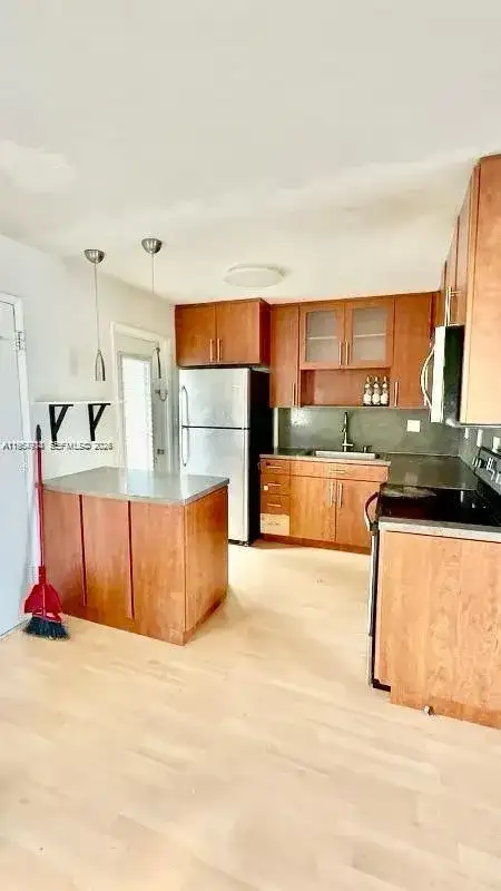 1631 NE 114th St # 201, Miami FL 33181 photo 3