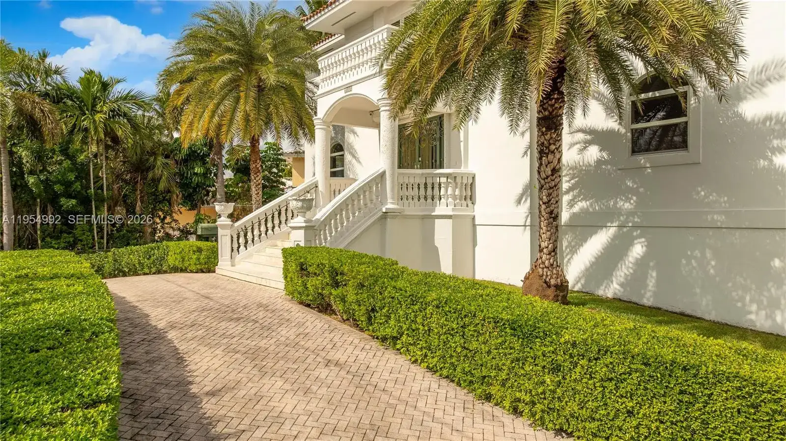 6275 Dolphin Dr, Coral Gables FL 33158 photo 3