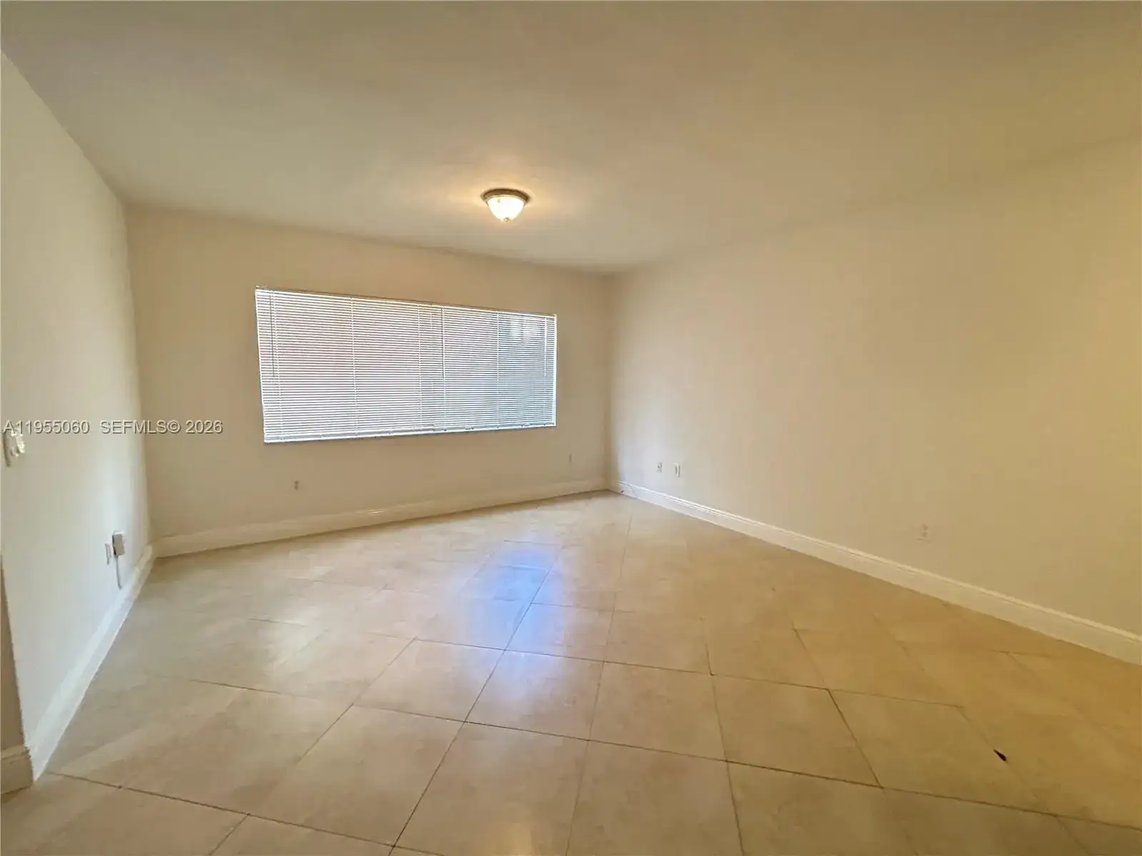 2880 Pine Tree Dr # 9, Miami Beach FL 33140 photo 5