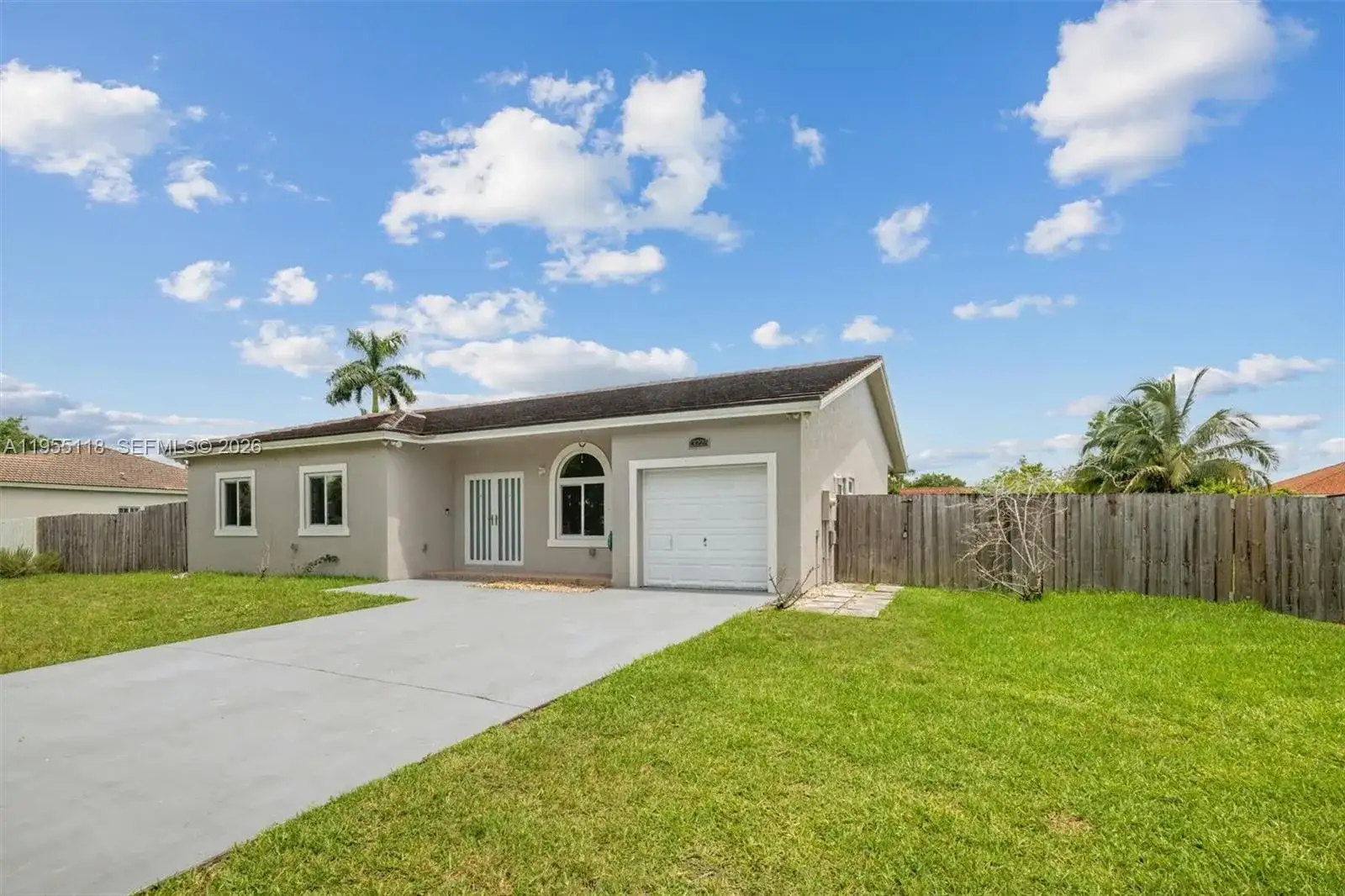 13225 SW 218th Ter, Miami FL 33170 photo 2
