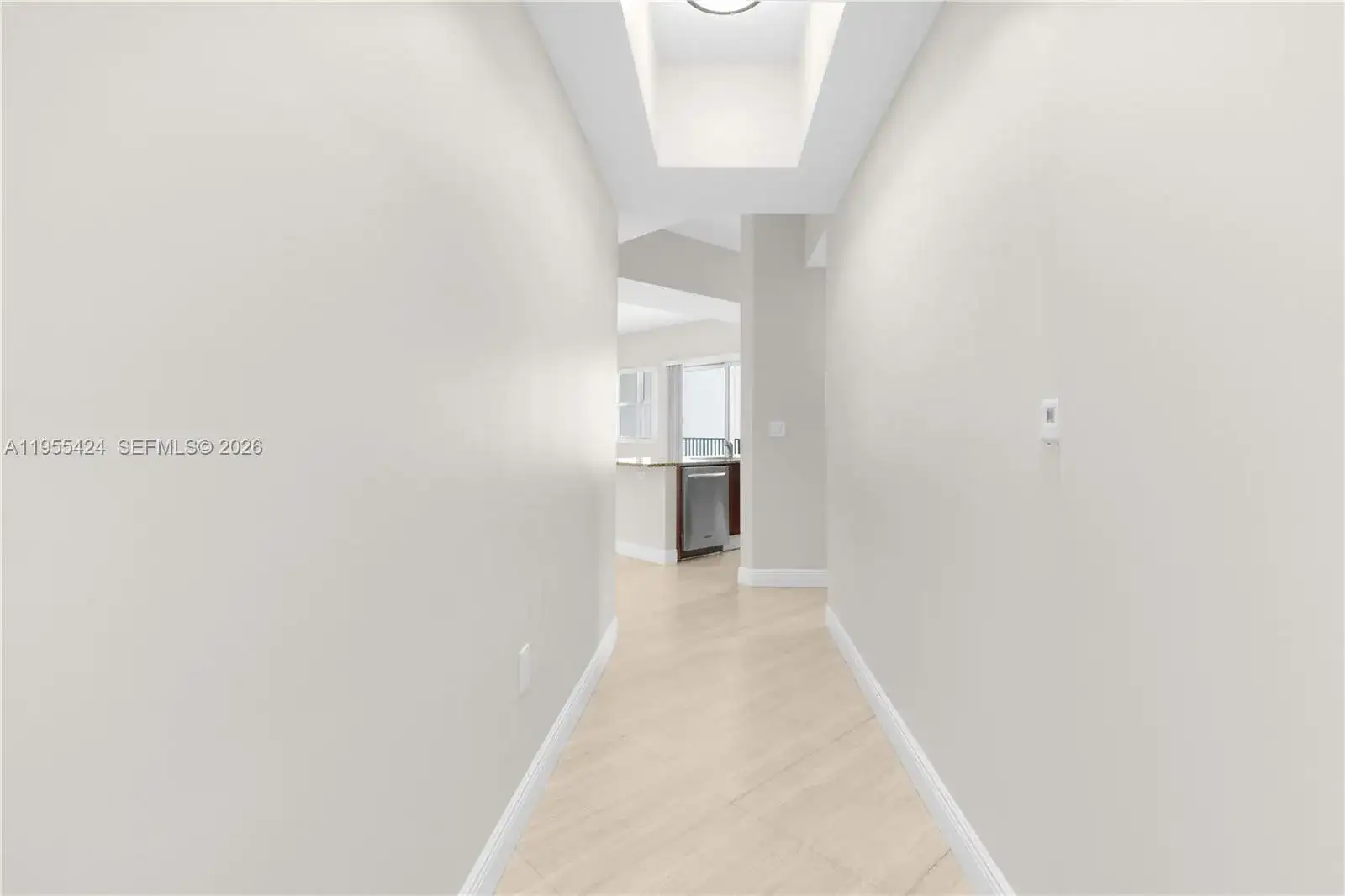 20000 E Country Club Dr # 402, Aventura FL 33180 photo 2