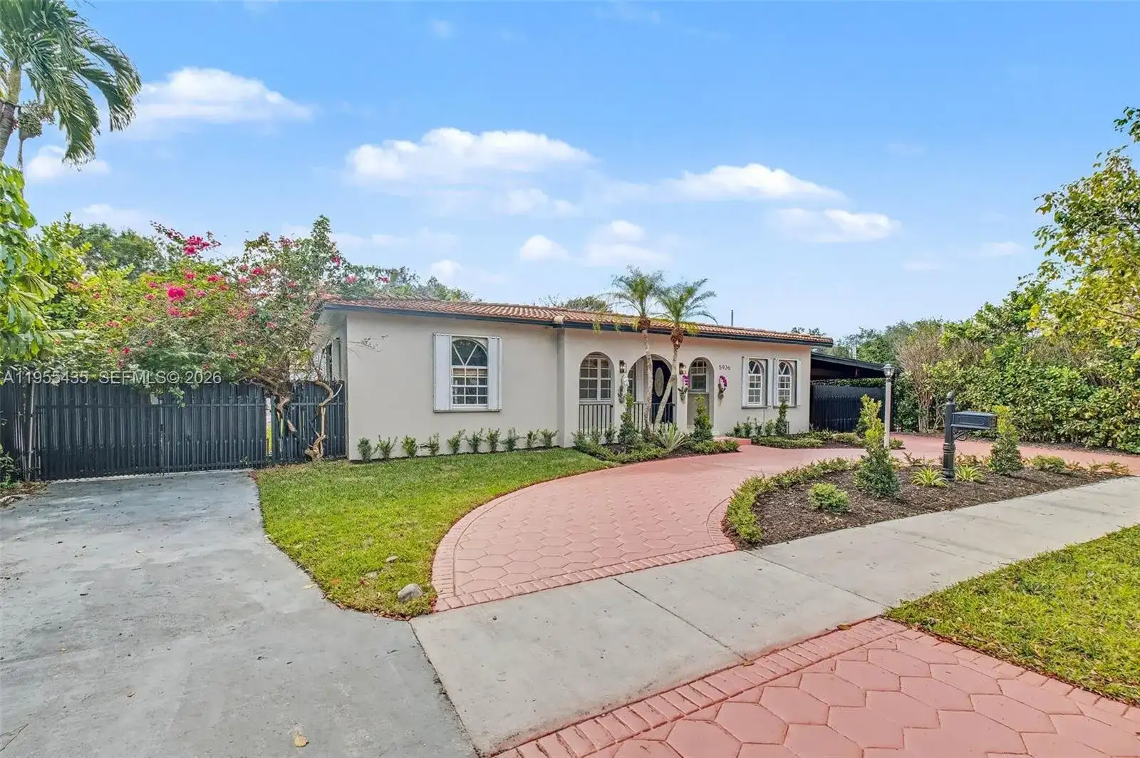 5936 SW 29th St, Miami FL 33155 photo 2