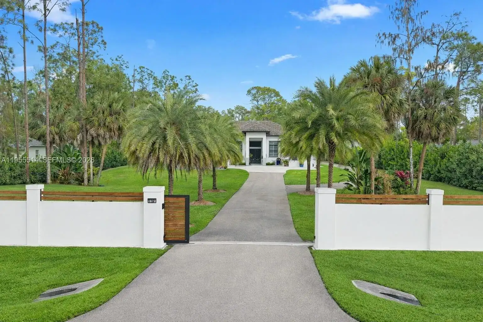 1161 22nd Ave NE, Naples FL 34120 photo 2