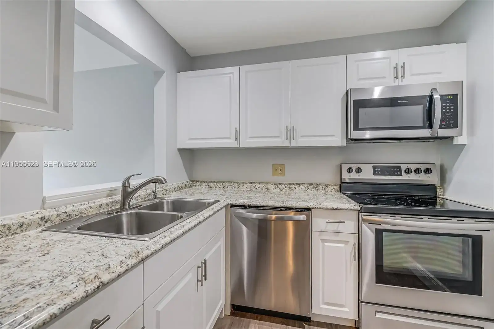 2641 Gately Dr W # 902, Lake Worth FL 33415 photo 4