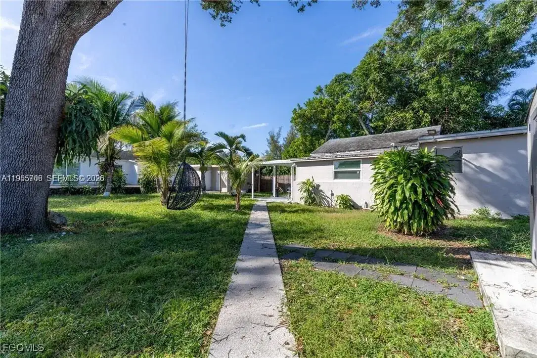 947 NE 149 #1 # 1, North Miami FL 33960 photo 2