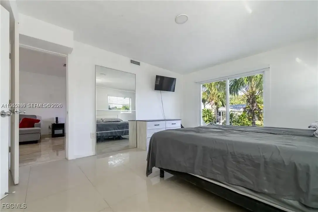 947 NE 149 #1 # 1, North Miami FL 33960 photo 3