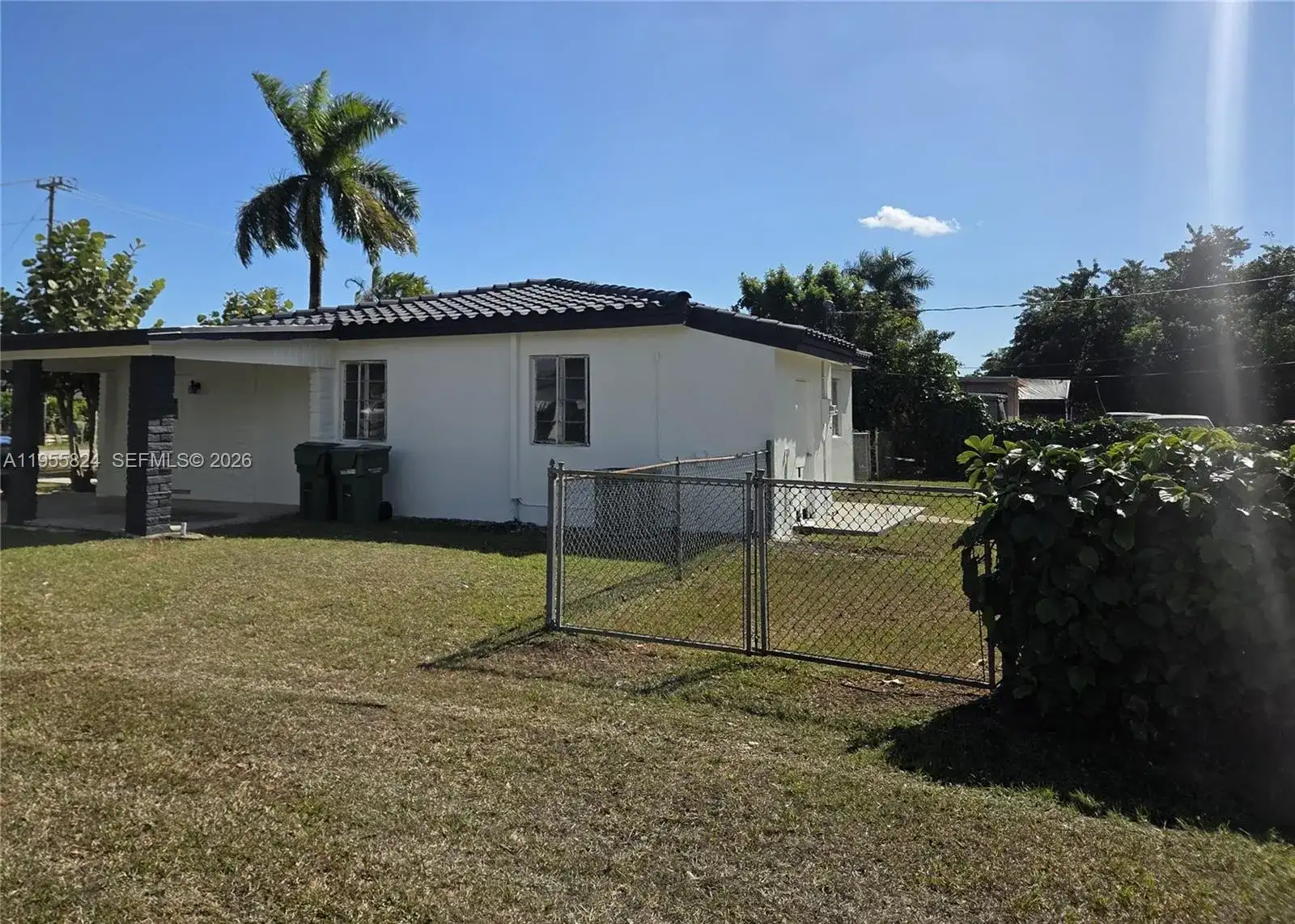 1044 NE 4th Ave, Homestead FL 33030 photo 5