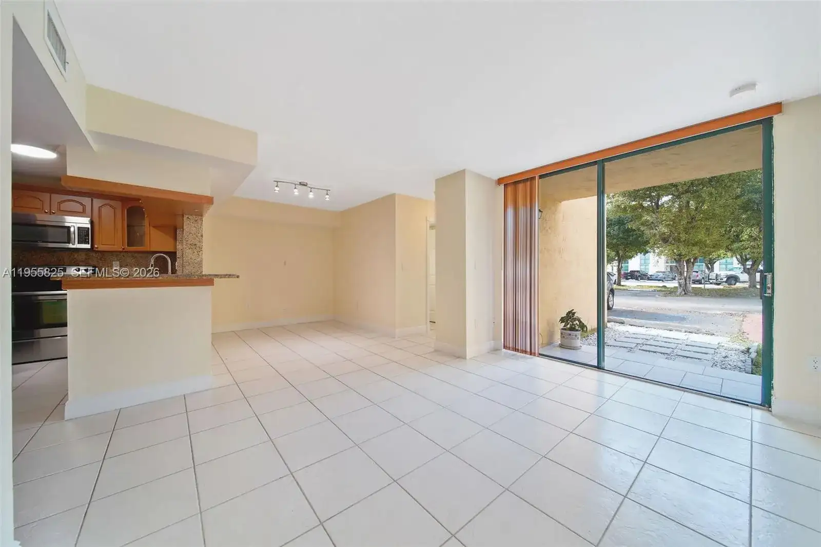 11800 SW 18th St # 4, Miami FL 33175 photo 5