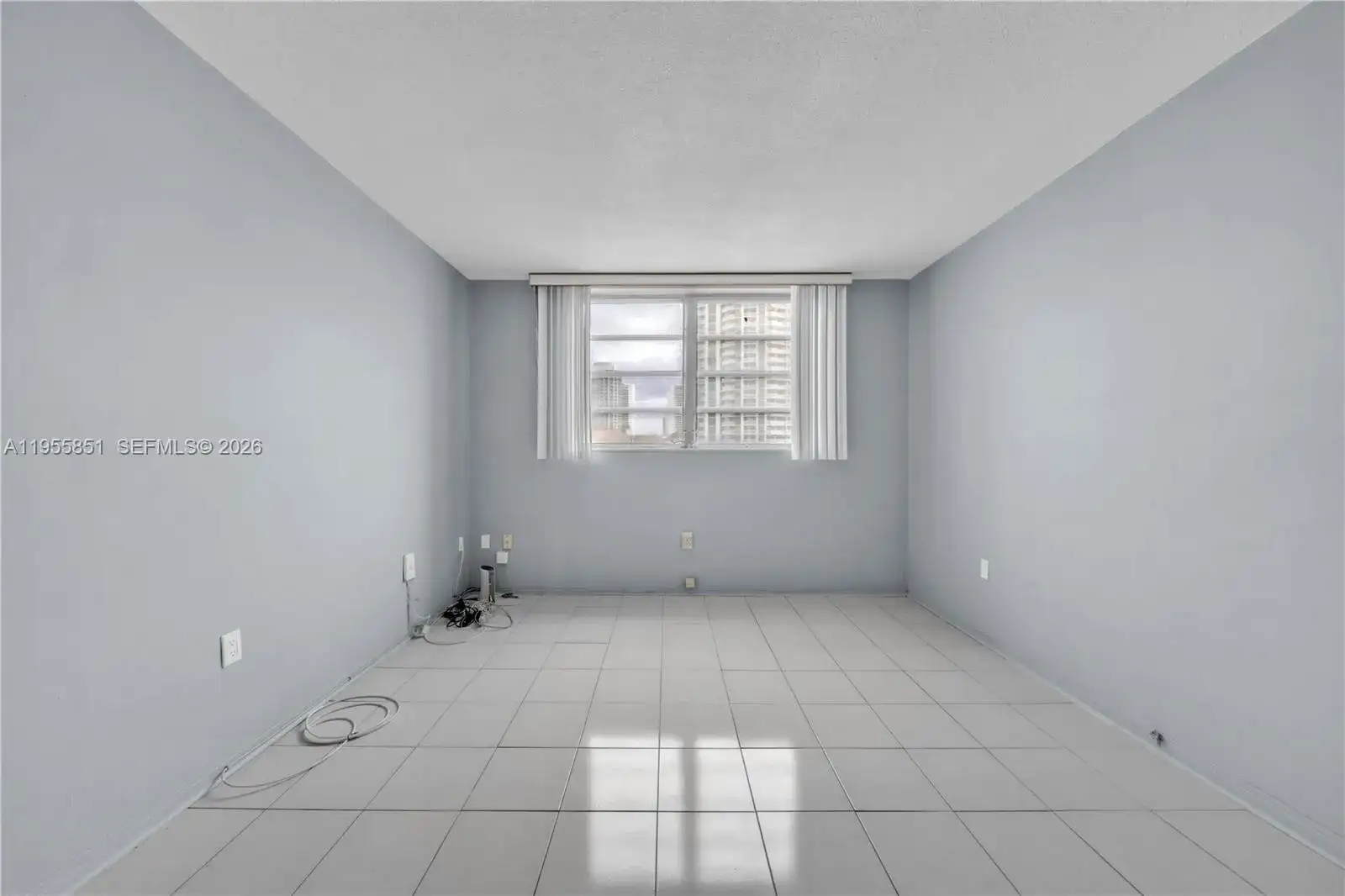3030 Marcos Dr, Aventura FL 33160 photo 4