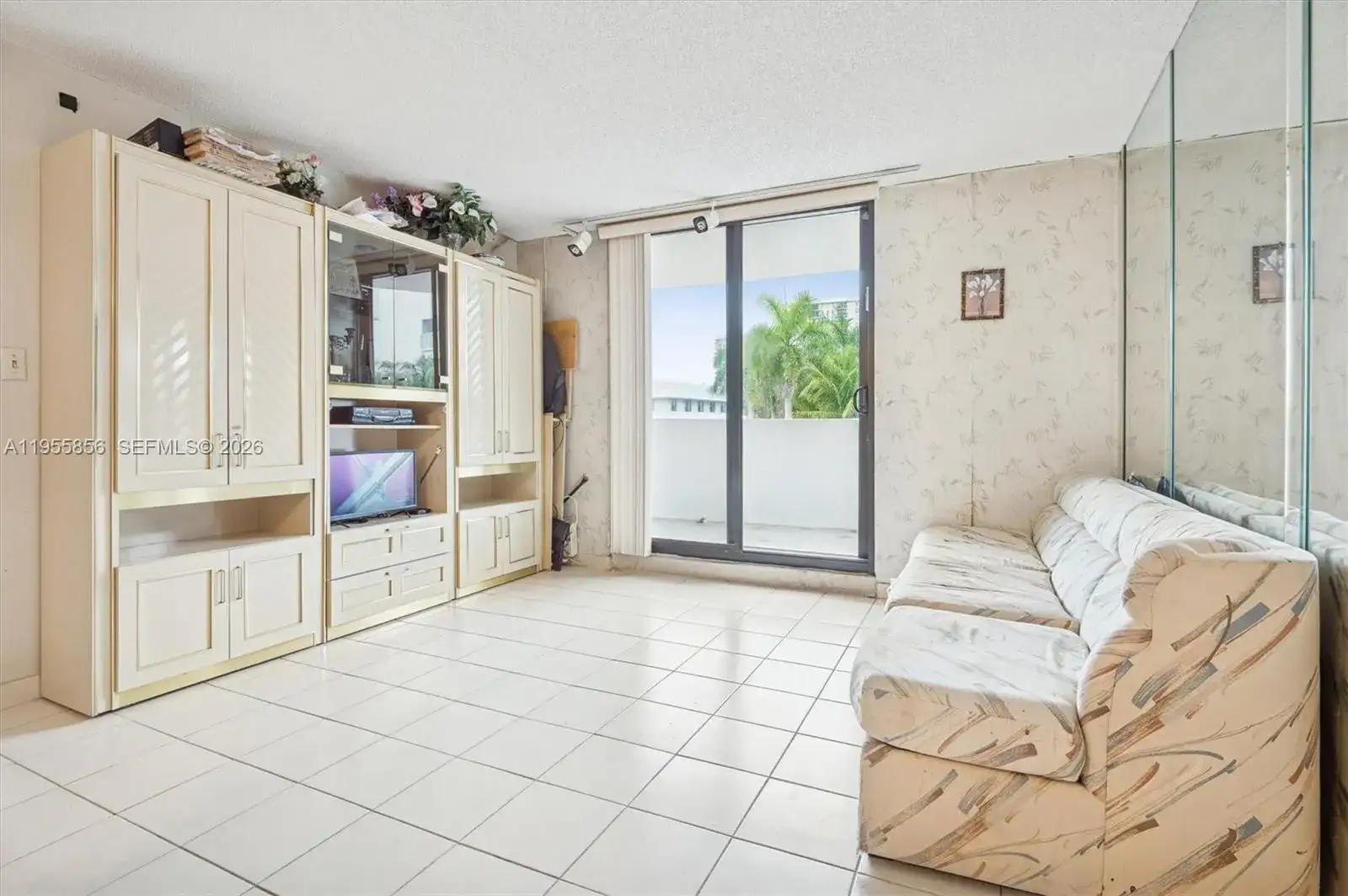 4301 Collins Ave # 202, Miami Beach FL 33140 photo 3