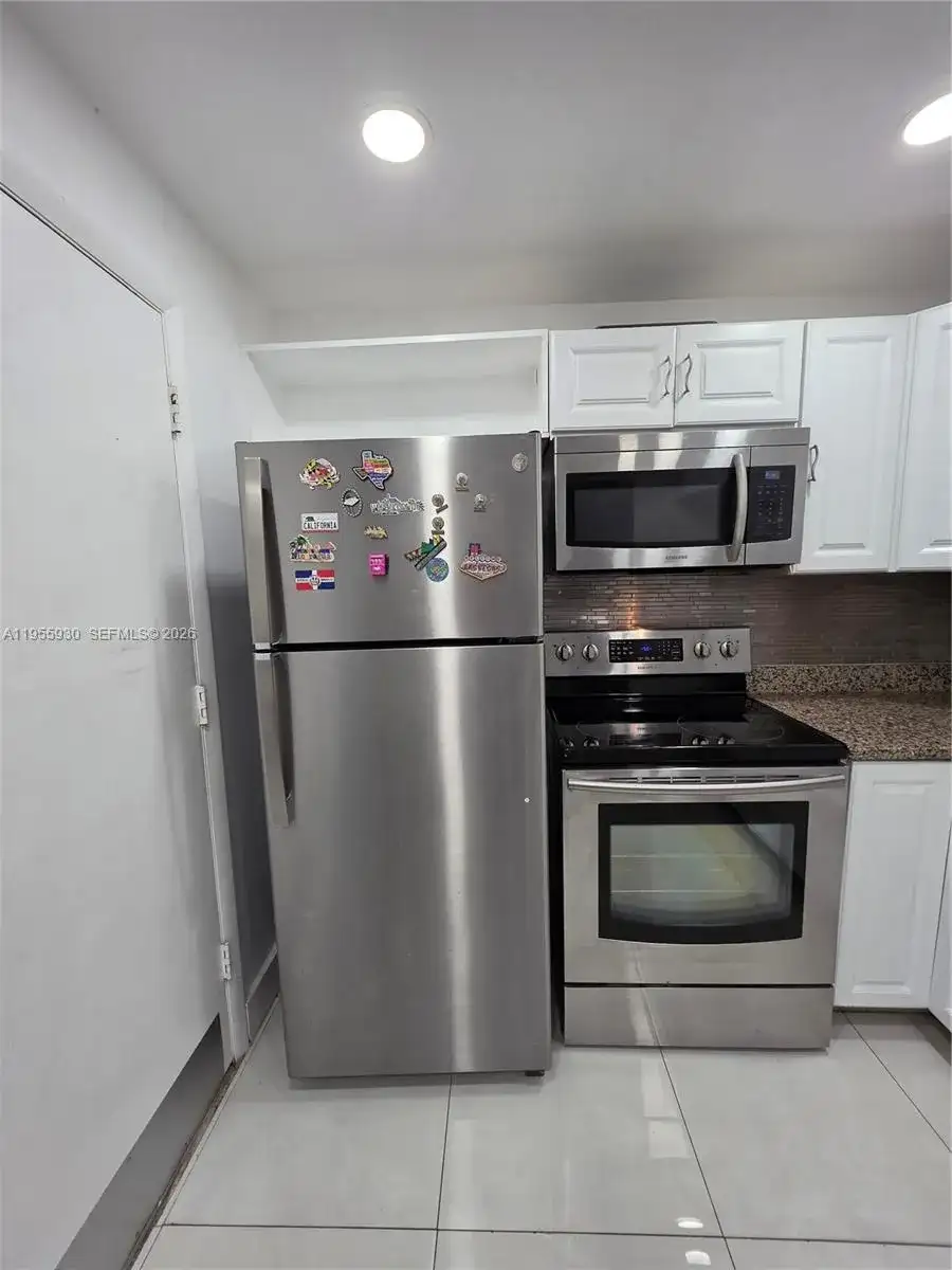 1351 NE 191st St # E420, Miami FL 33179 photo 3