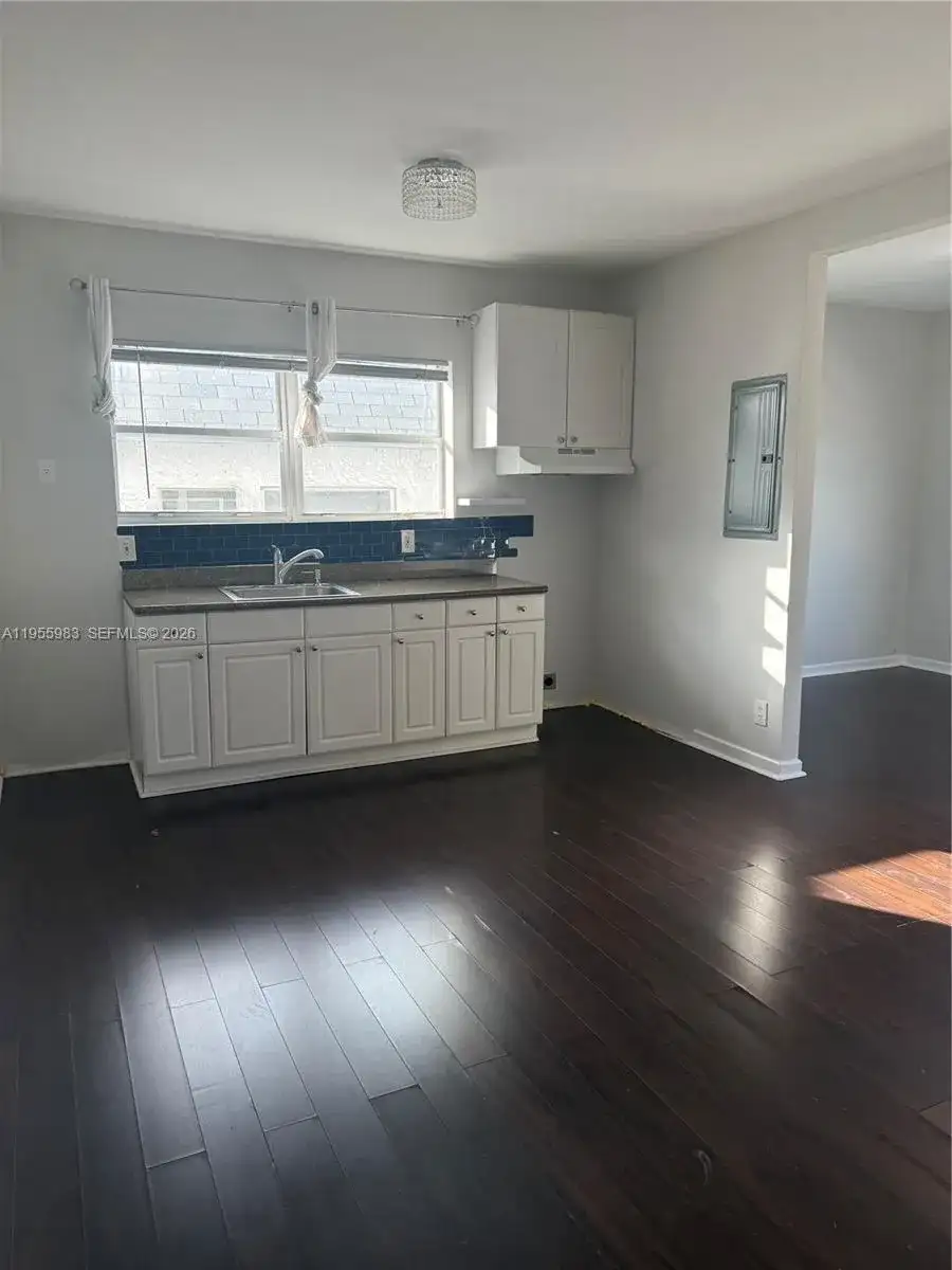 576 NE 63rd St # 6, Miami FL 33138 photo 2