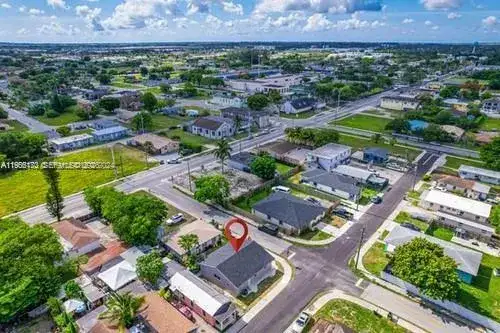 655 SW 5th St, Homestead FL 33030 photo 2