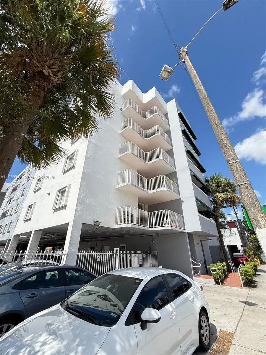 4854 NW 7th St # 508, Miami FL 33126 photo 4