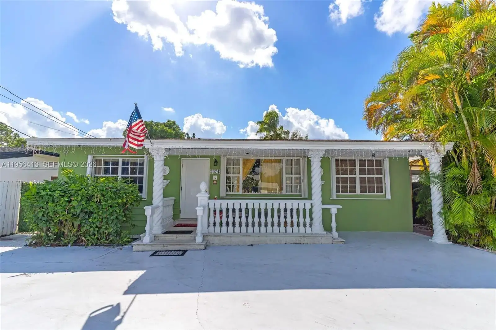 5574 SW 3rd St, Miami FL 33134 photo 2