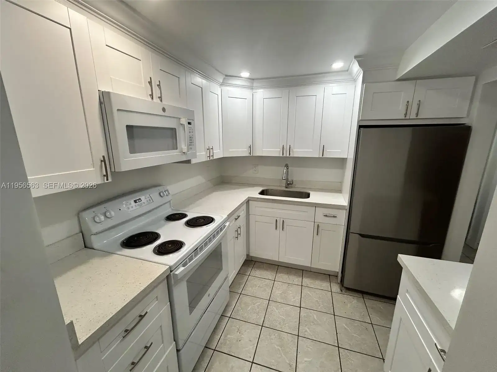 815 SW 30th St # J, Fort Lauderdale FL 33315 photo 4