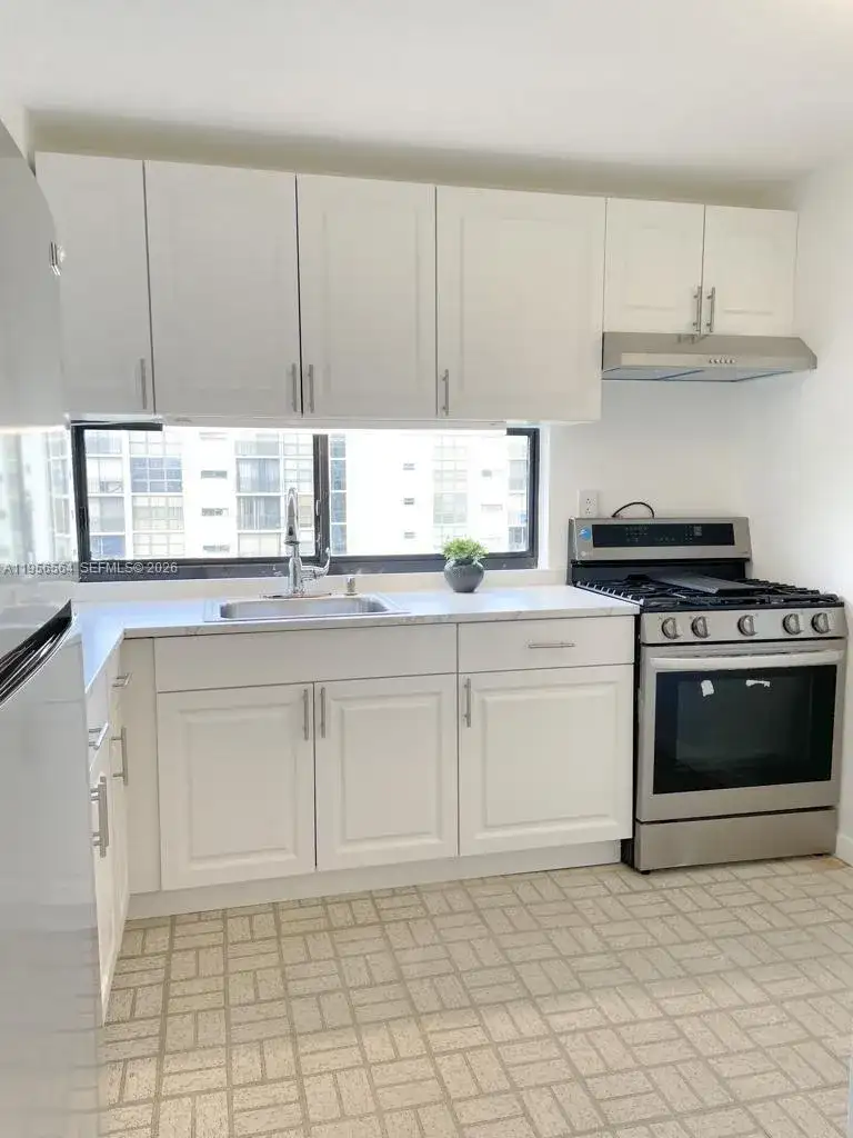 16919 N Bay Rd # 706, Sunny Isles Beach FL 33160 photo 5