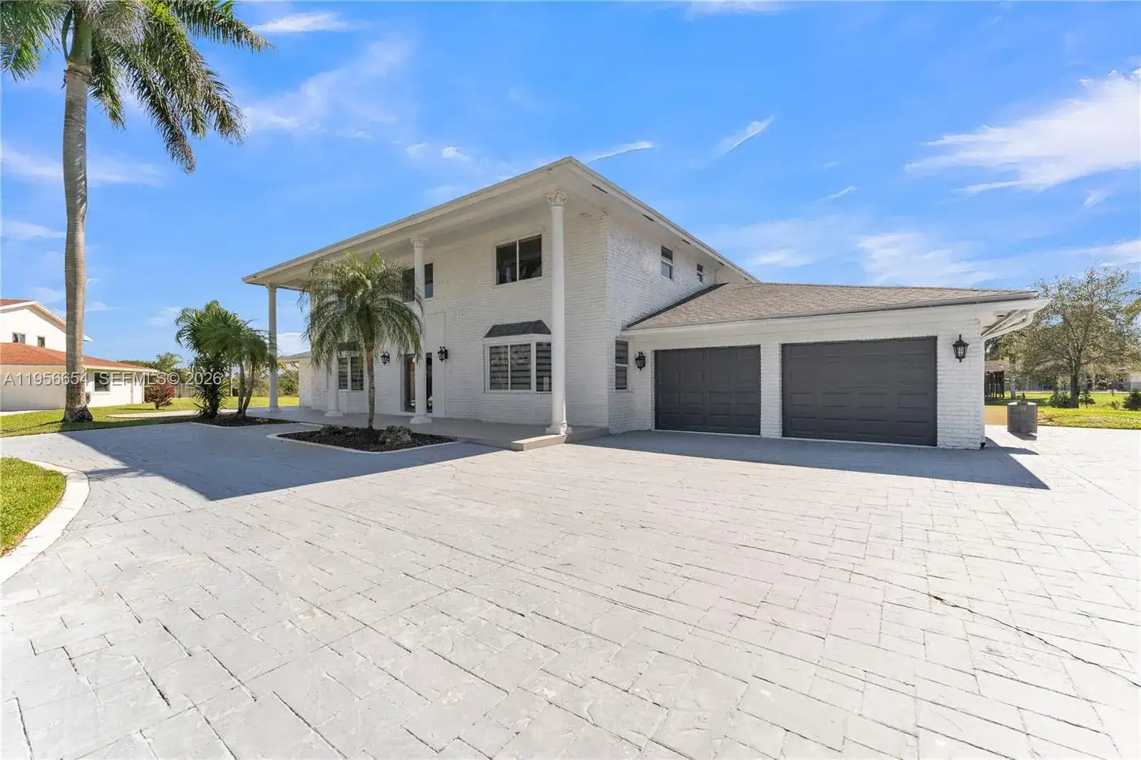 11824 SW 43rd Ct, Davie FL 33330 photo 2