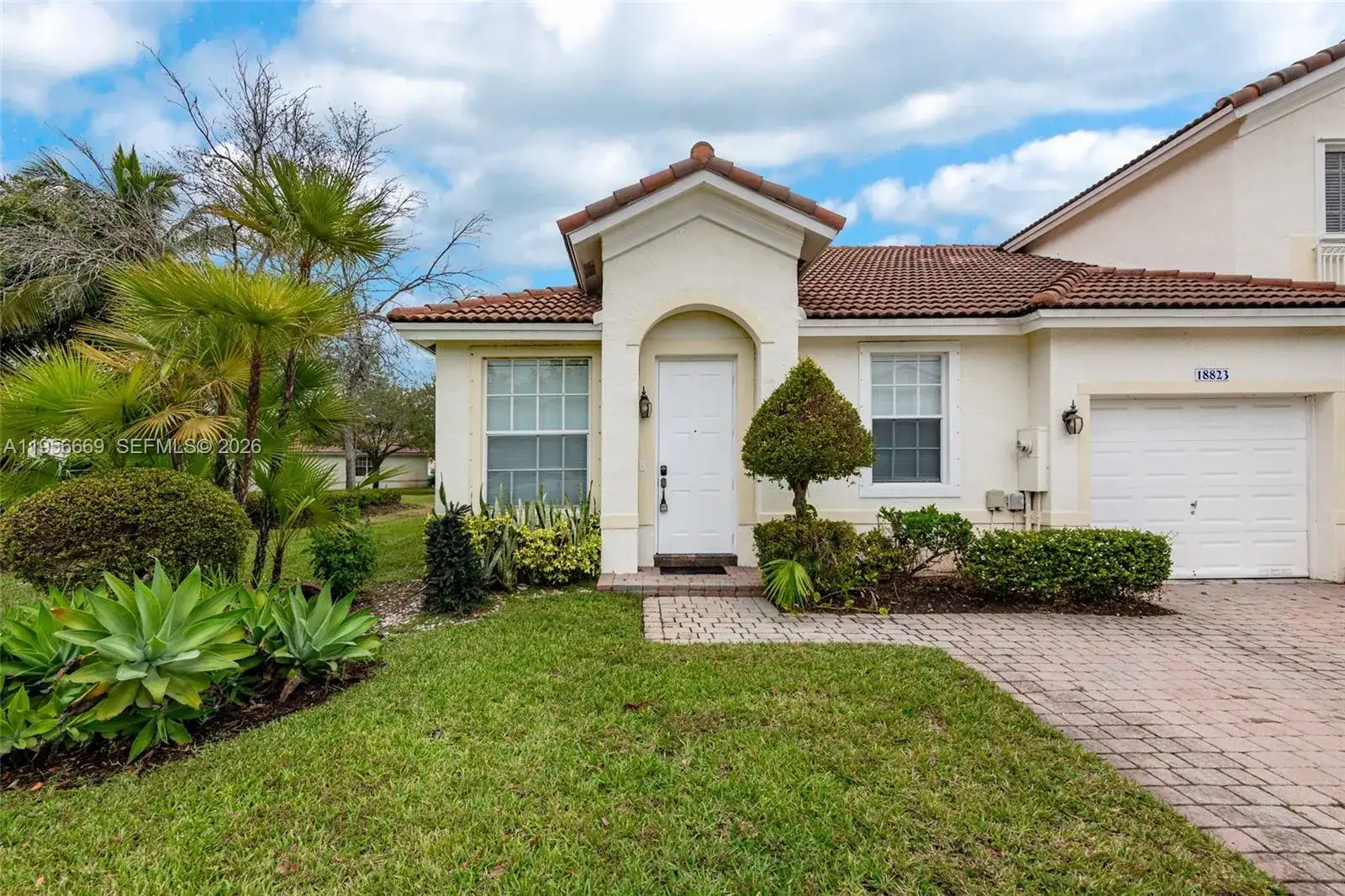 18823 SW 28th St, Miramar FL 33029 photo 2
