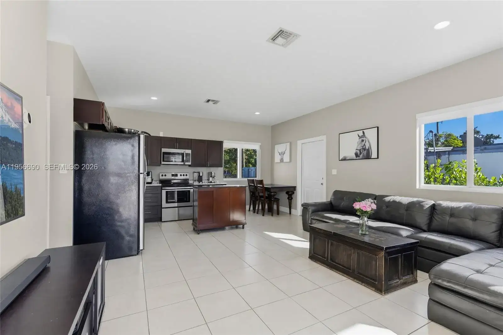 12045 NW 20th Ave, Miami FL 33167 photo 2