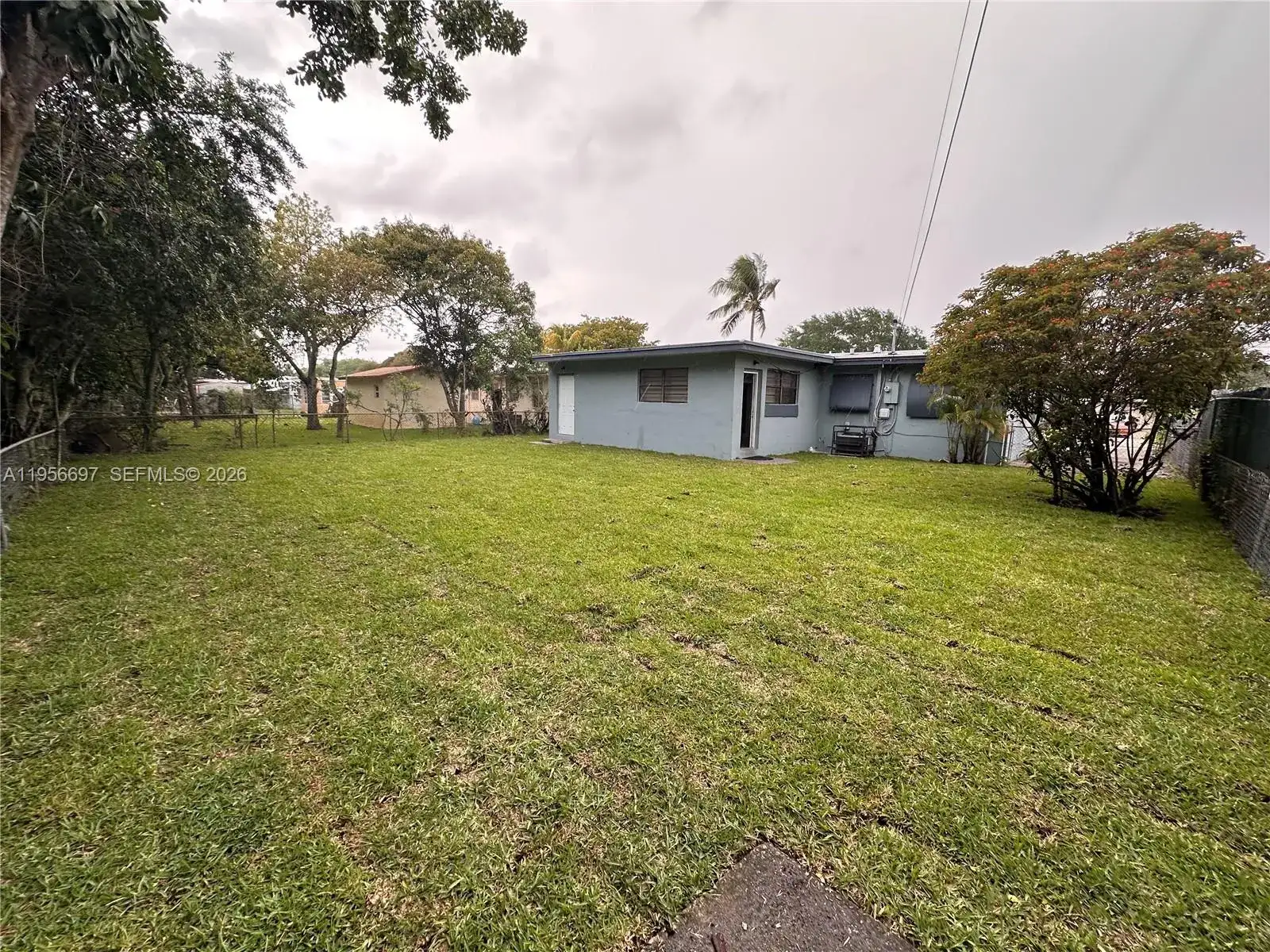 1306 NW 11th Pl, Fort Lauderdale FL 33311 photo 2