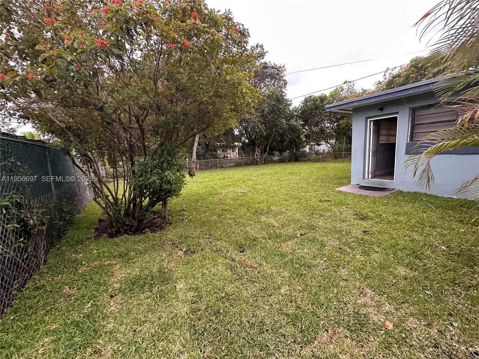 1306 NW 11th Pl, Fort Lauderdale FL 33311 photo 4
