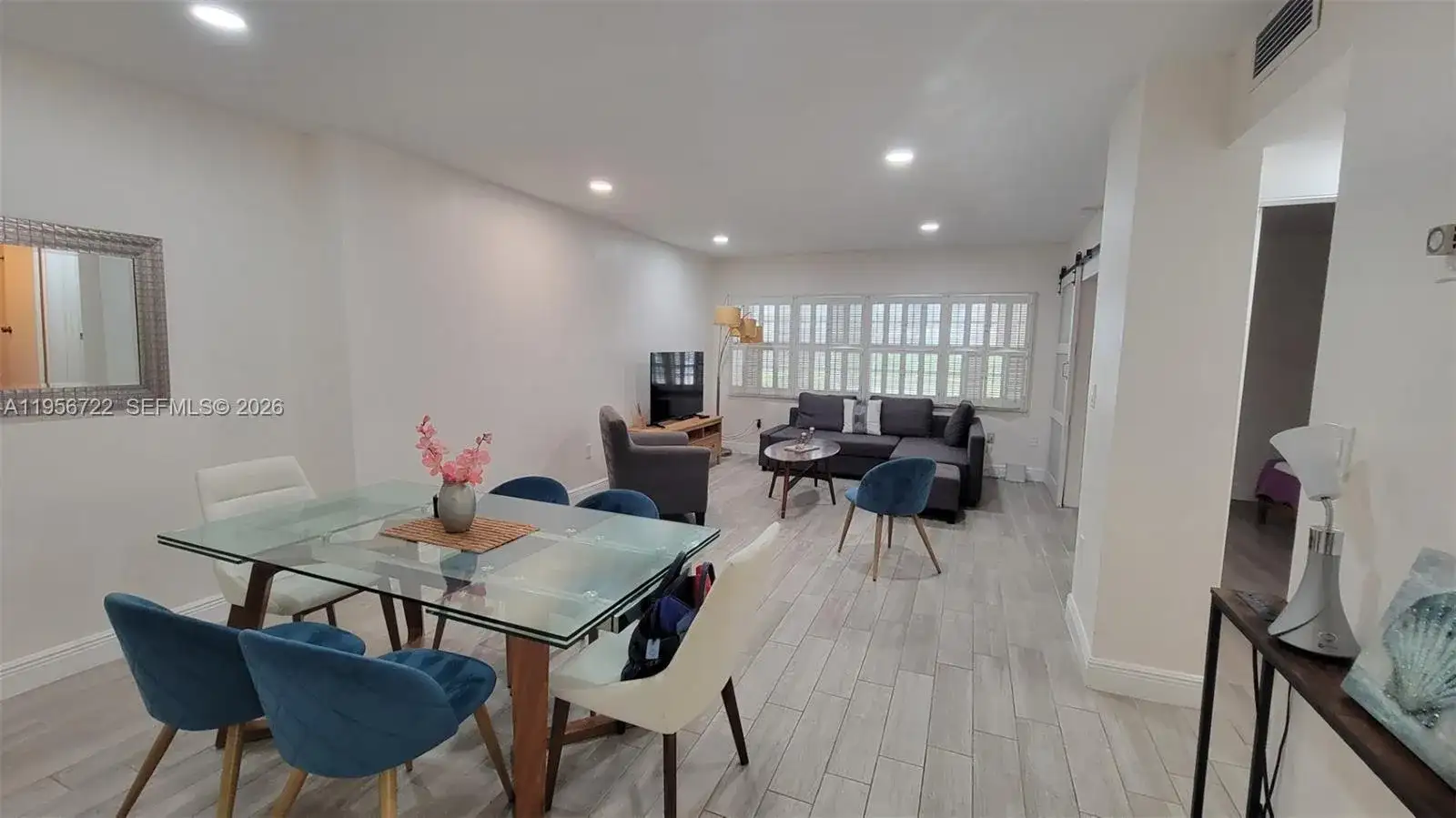 1965 S Ocean Dr, Hallandale Beach FL 33009 photo 4