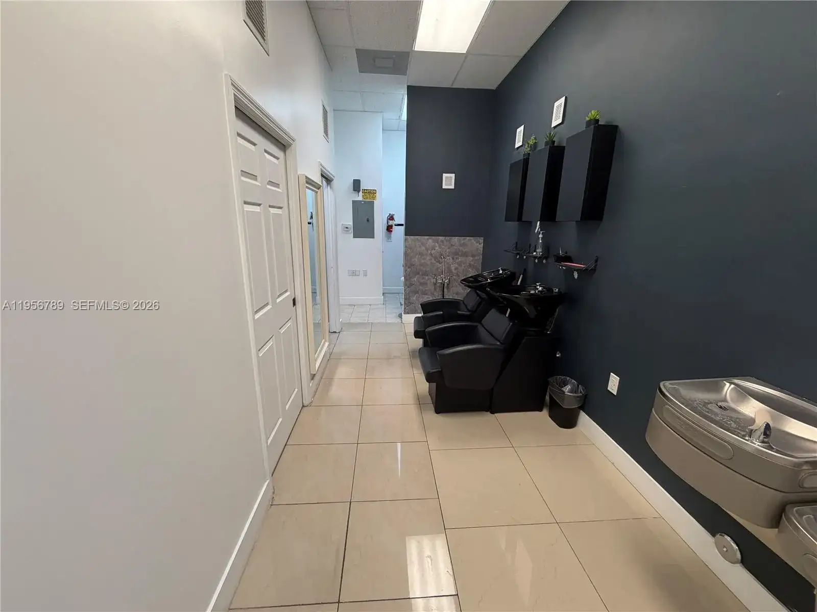 18505 NW 75th Pl, Hialeah FL 33015 photo 5
