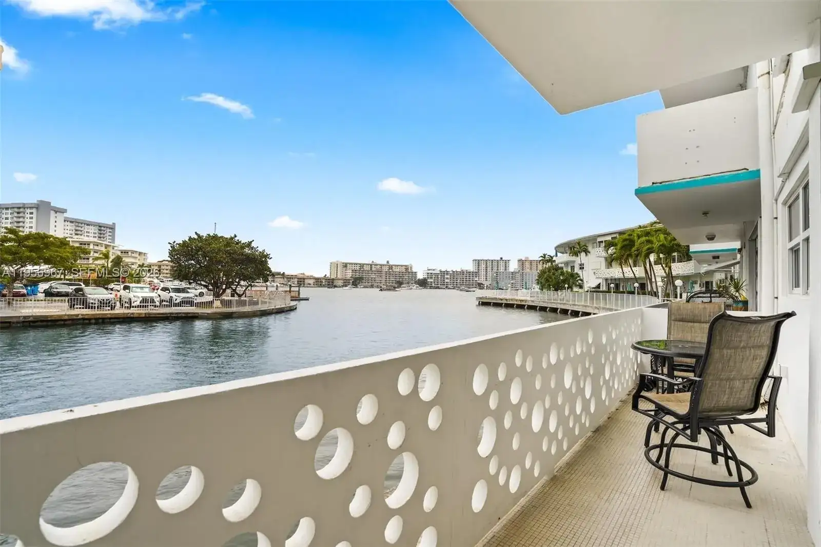 2500 Diana Dr # 104, Hallandale Beach FL 33009 photo 2