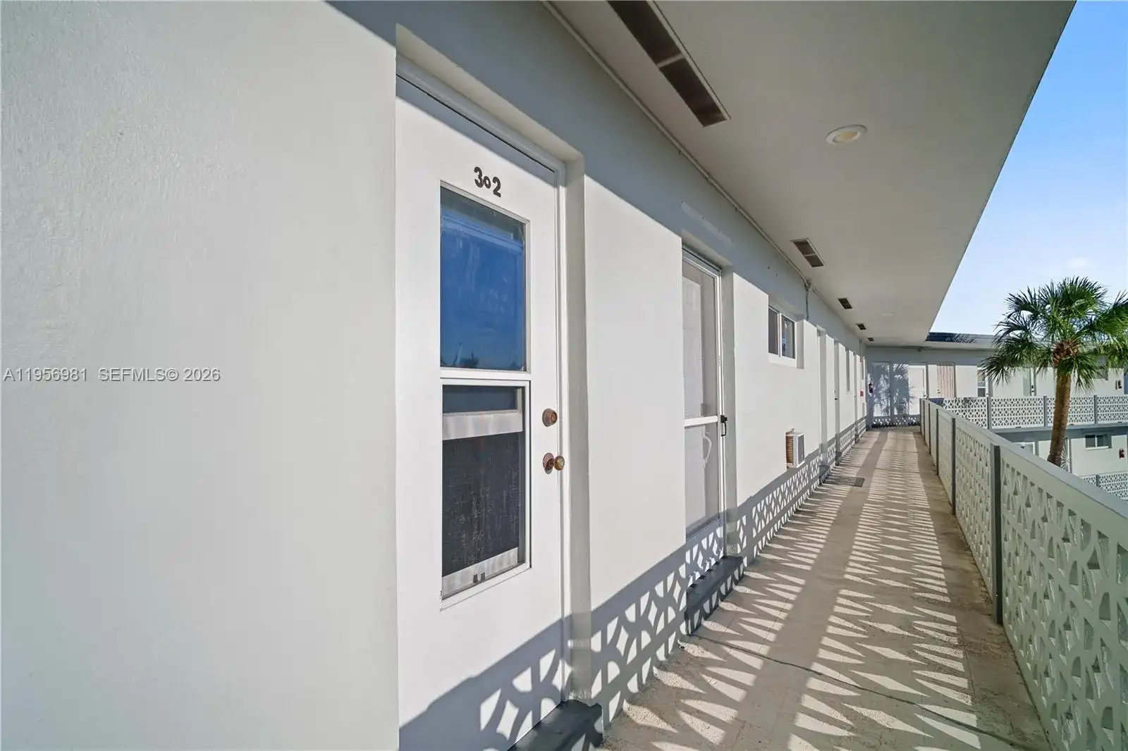 13105 Ixora Ct # 302, North Miami FL 33181 photo 4