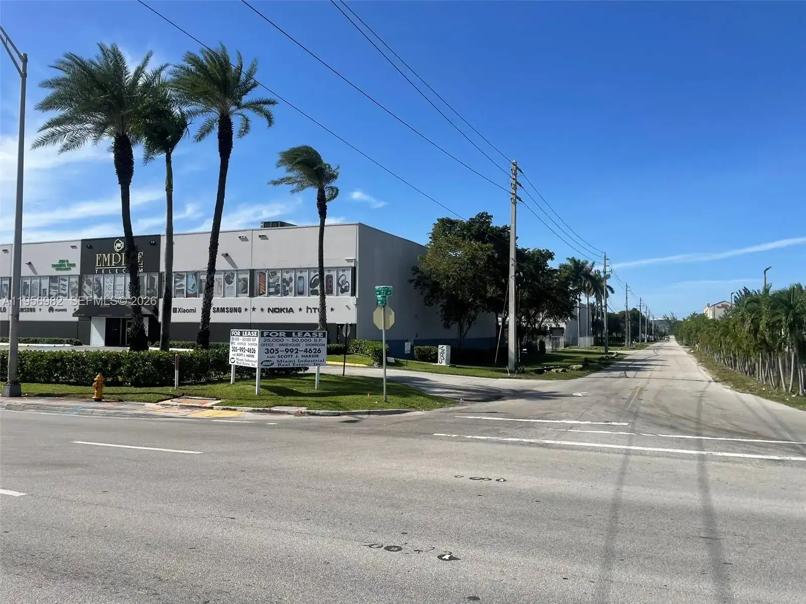 3560 NW 72nd Ave, Miami FL 33122 photo 2