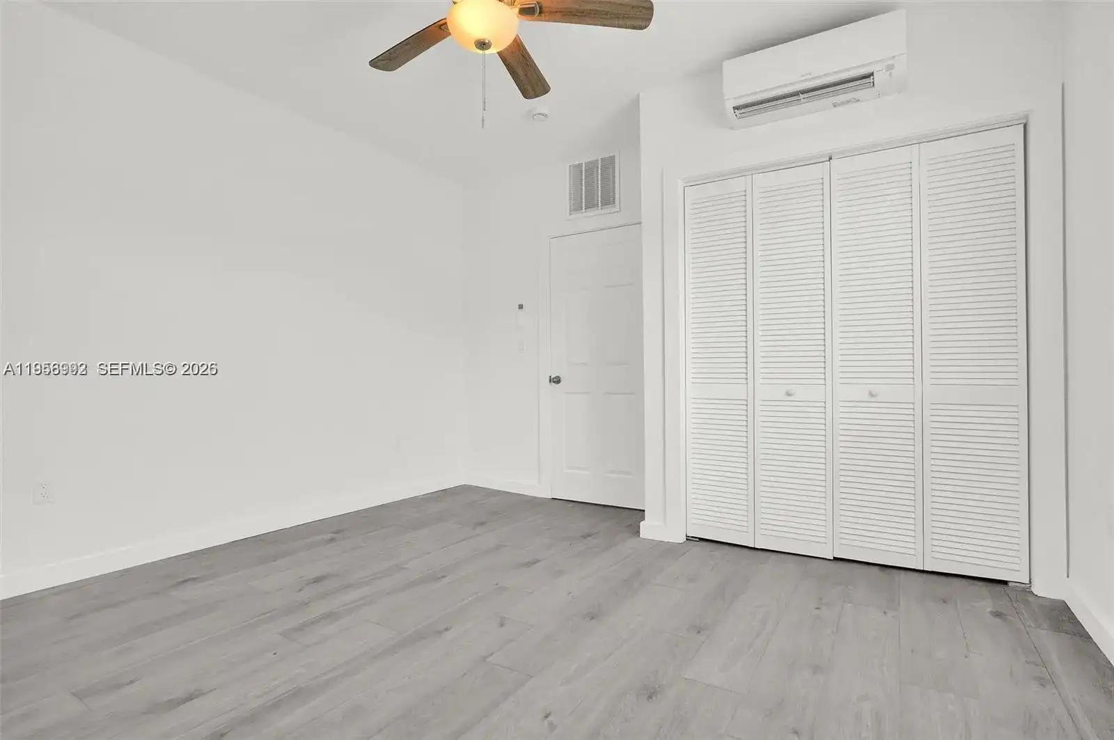 600 NW 25th Ct, Miami FL 33125 photo 3